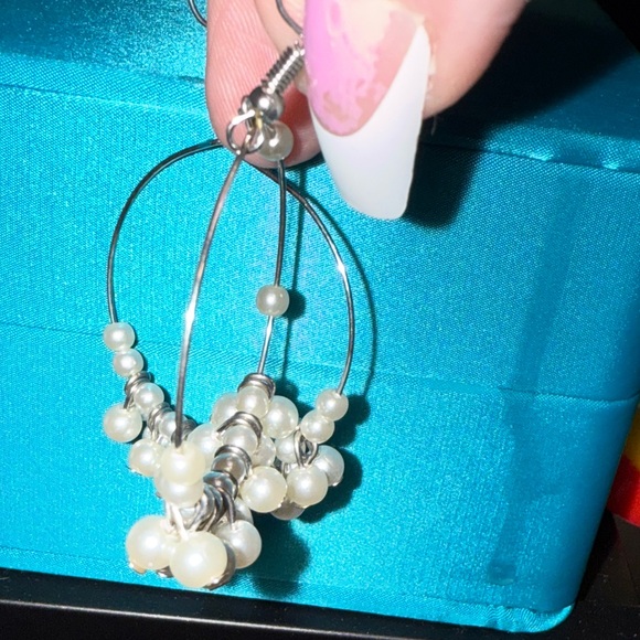 Classic Faux Pearl Beaded Silver Hoop Earrings - Picture 3 of 4